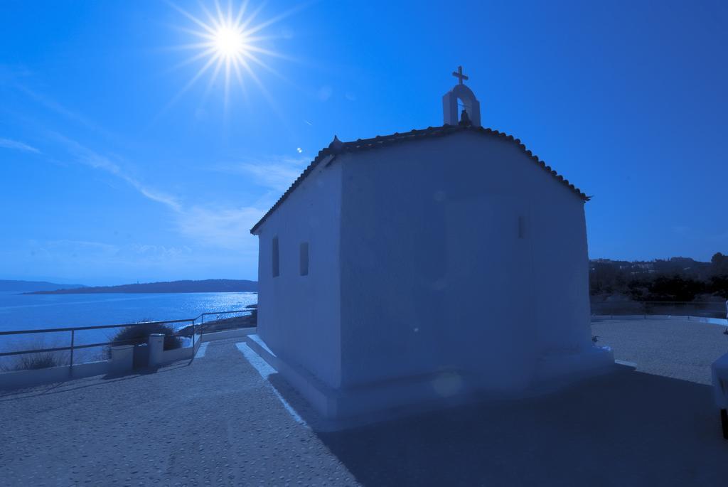Epavlis Beach Resort ポルト・ヘリ エクステリア 写真