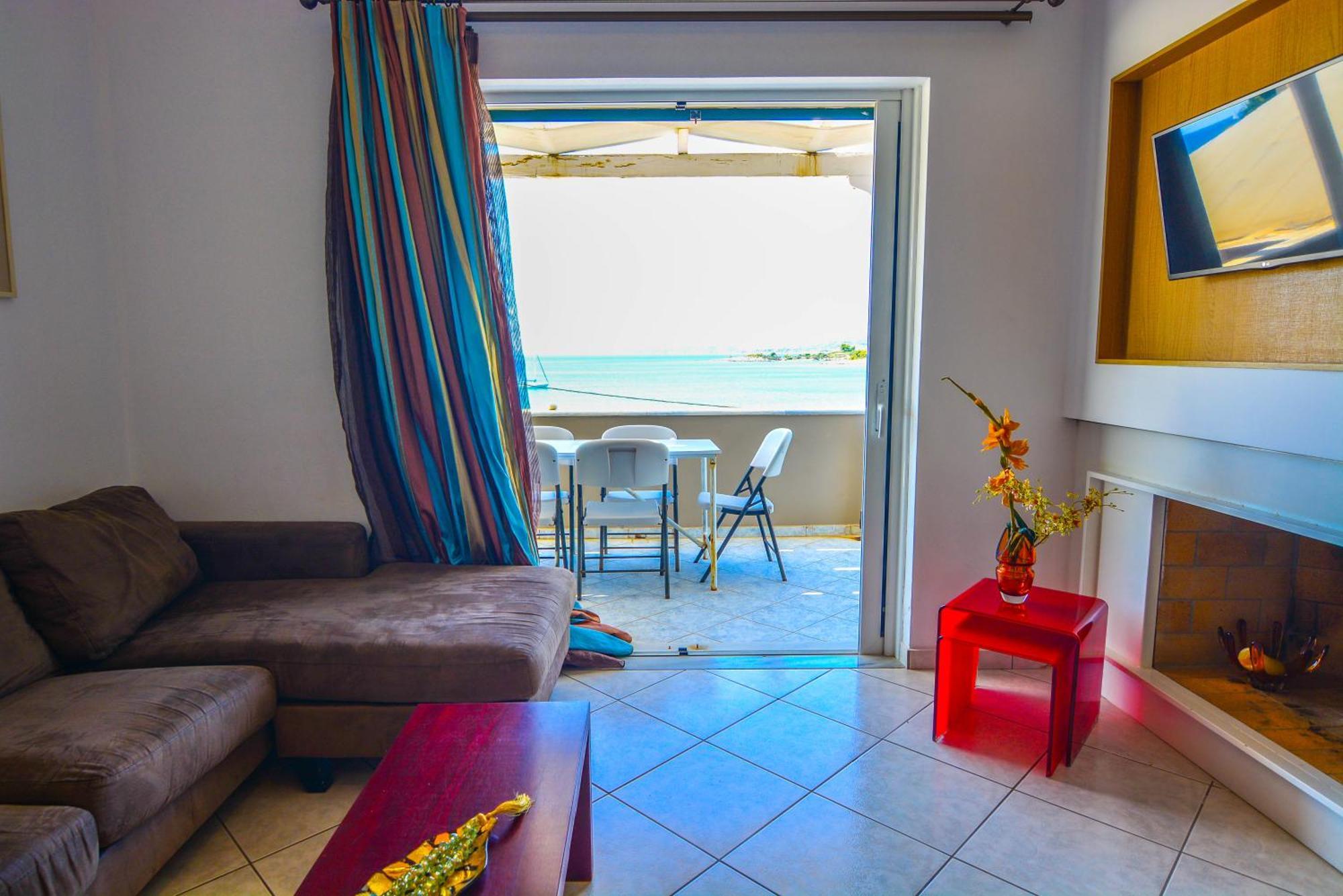 Epavlis Beach Resort ポルト・ヘリ エクステリア 写真