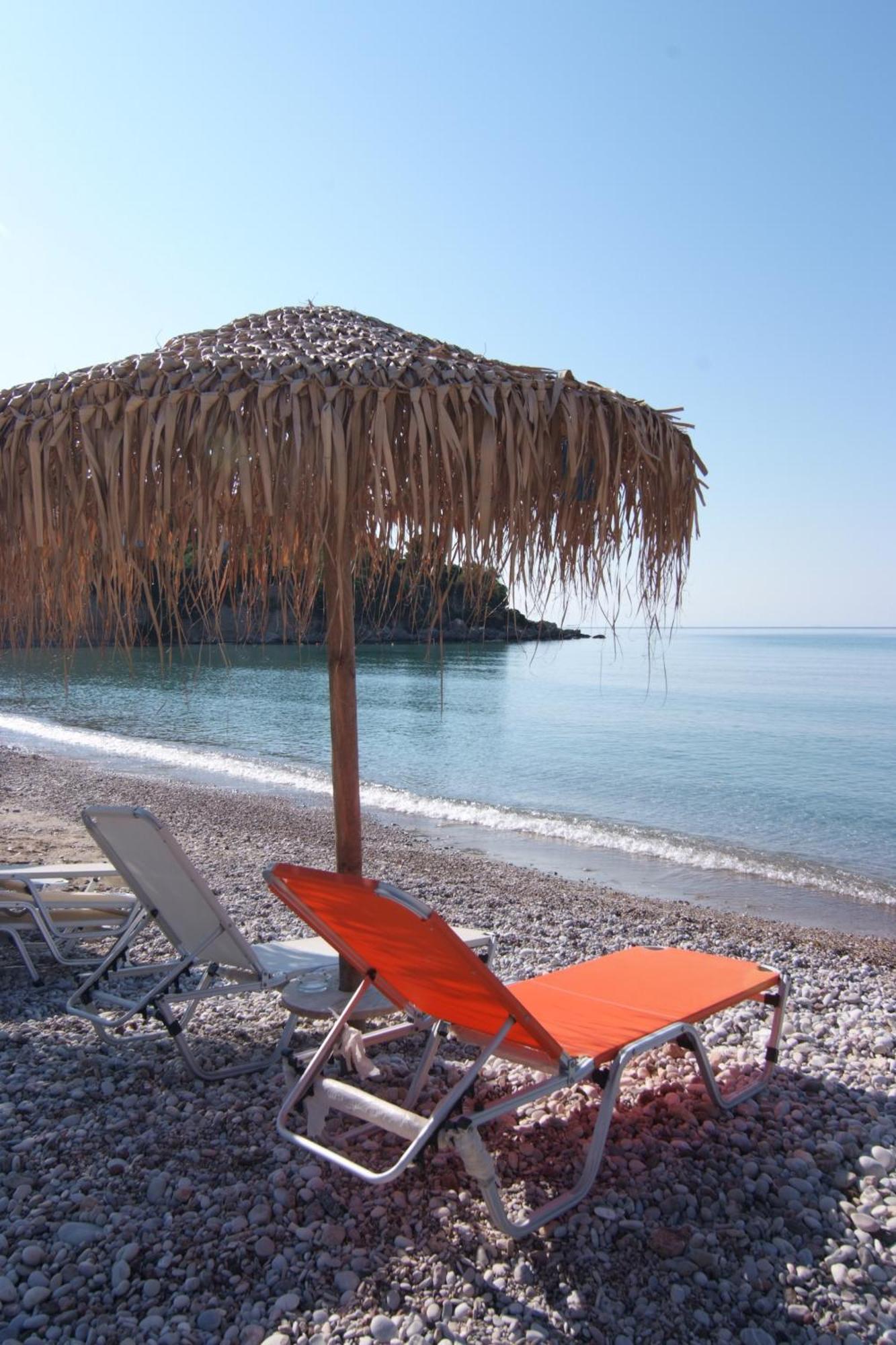Epavlis Beach Resort ポルト・ヘリ エクステリア 写真