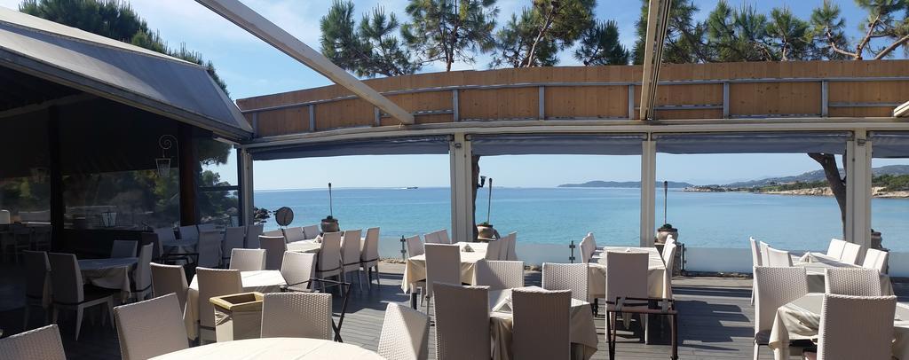 Epavlis Beach Resort ポルト・ヘリ エクステリア 写真